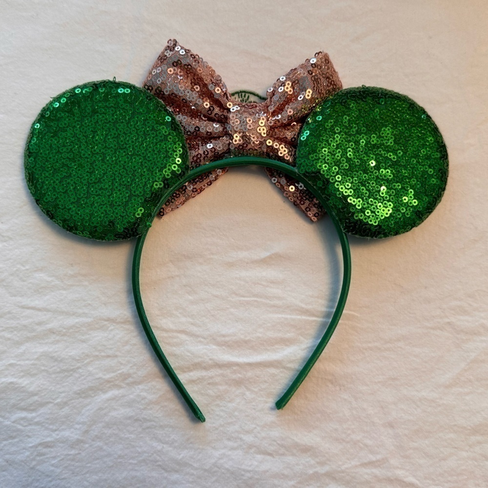 Star Wars Baby Yoda Disney Mouse Sequined Ears *Rare* - Picture 3 of 3
